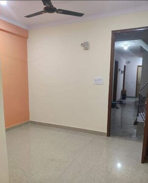 Room in 1 BHK Builder Floor at Saket – for Rent