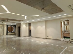 Hall in 4 BHK Builder Floor at Golf Links – for Rent