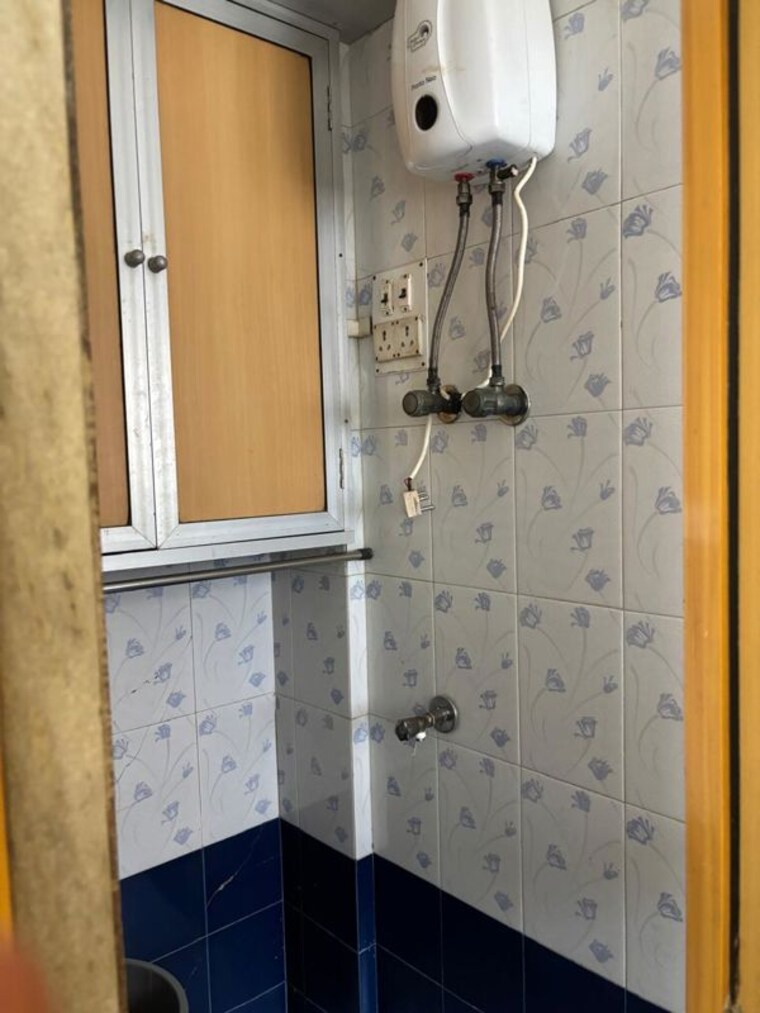 Bathroom, baptist-bhavan 1 Bedroom 500 Sq.Ft. Apartment In Bandra West Mumbai 10364464