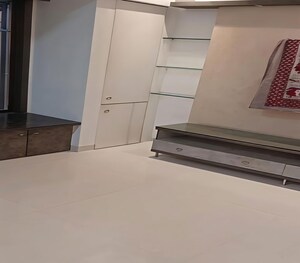 Living Room in 2 BHK Apartment at Matunga East – for Rent