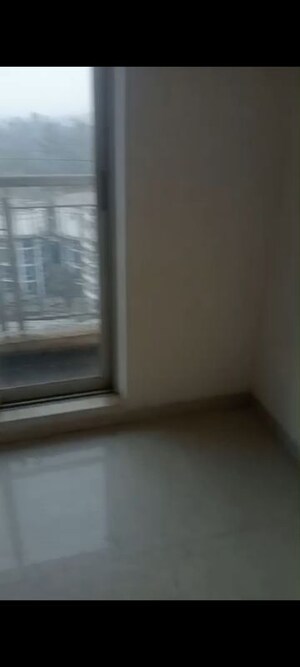 Room in 2 BHK Apartment at Bharat Ecovistas, Shilphata – for Rent