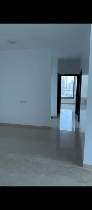Room in 3 BHK Apartment at Oberoi Sky City Tower E, Borivali East – for Rent