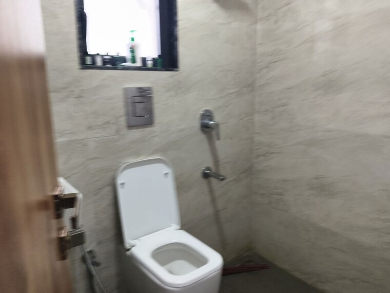 Bathroom, vile parle west 1 Bedroom 420 Sq.Ft. Apartment In Vile Parle West Mumbai 10364605