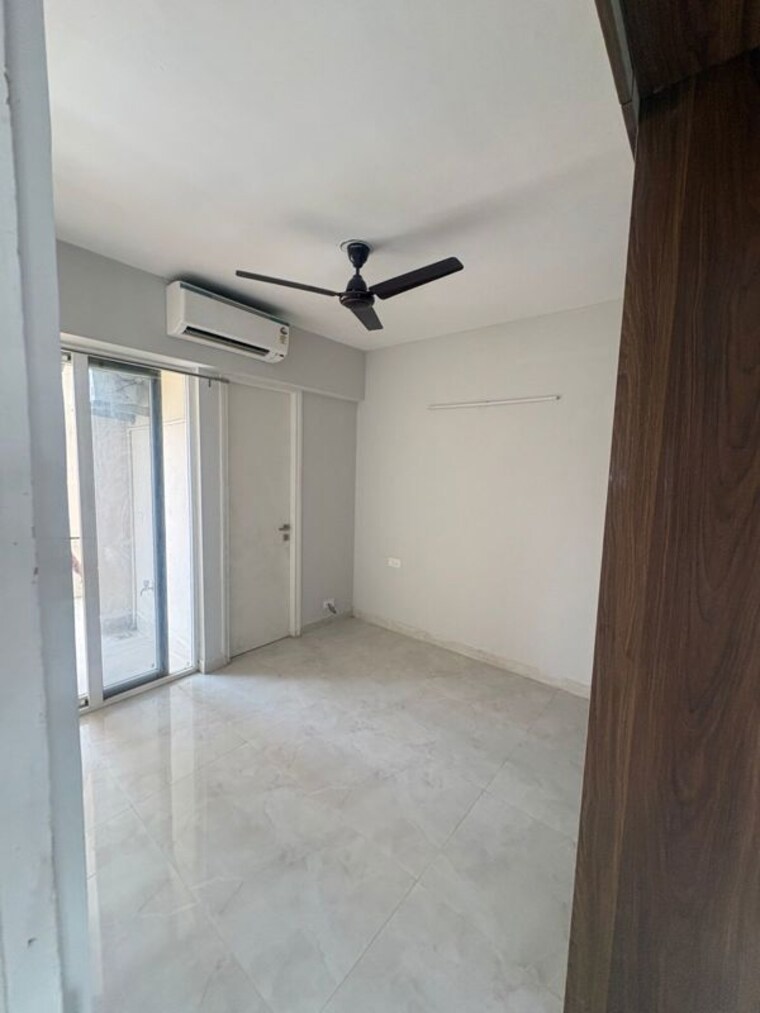 Room, signature-global-city 3 Bedroom 1250 Sq.Ft. Apartment In Sector 37d Gurgaon 10364618