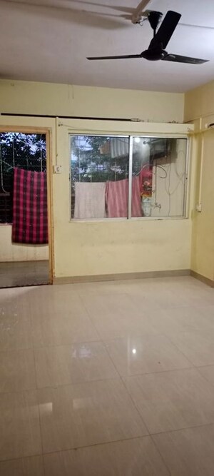 Room in 1 BHK Apartment at Runwal Arcade Warje, Warje – for Rent