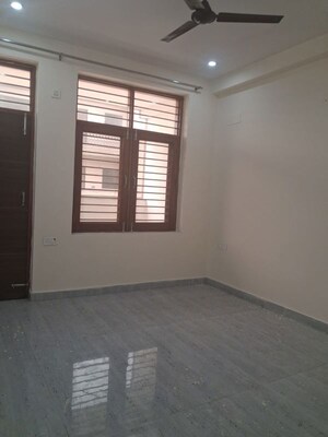 Room in 3.5 BHK Independent House at Rajendra Colony – for Rent
