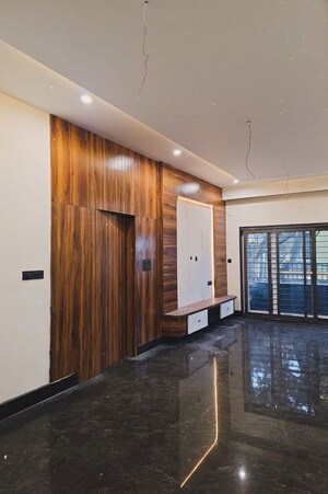 Room in 3 BHK Builder Floor at Jp Nagar Phase 1 – for Rent