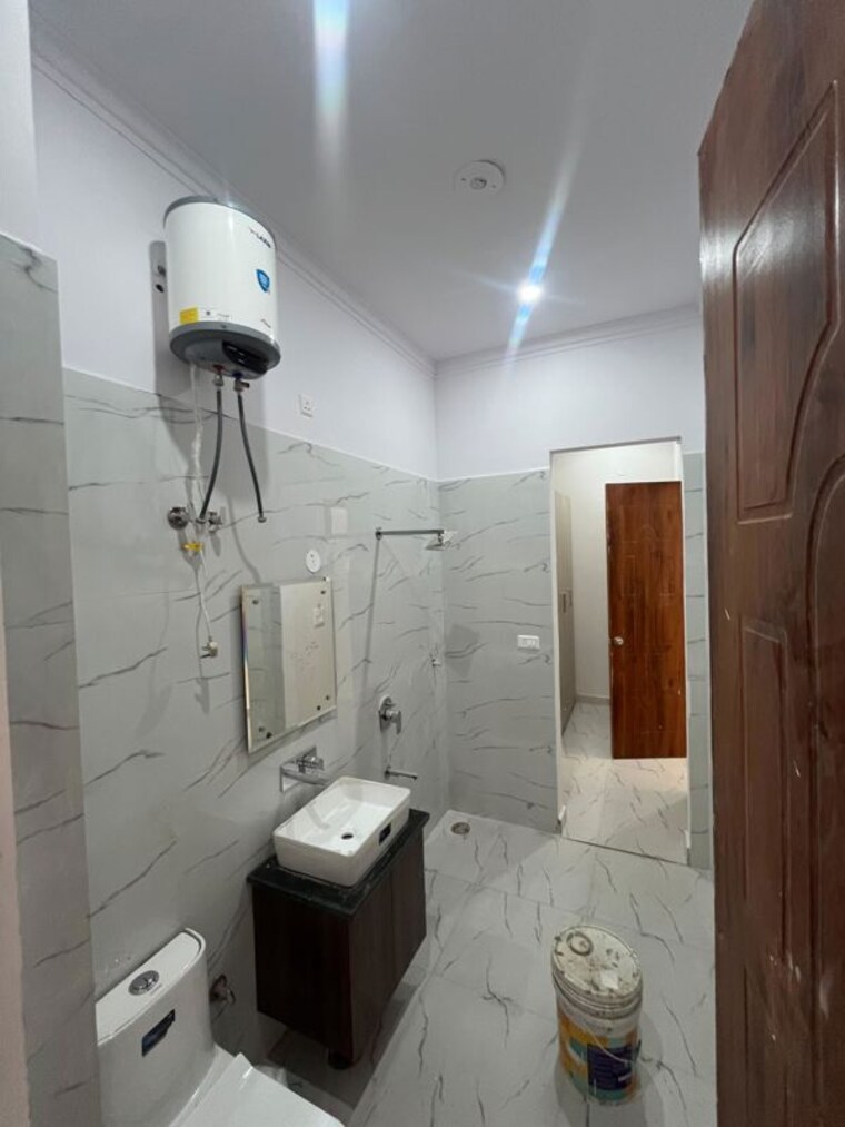 Bathroom, laxman chowk 3 Bedroom 1750 Sq.Ft. Independent House In Laxman Chowk Dehradun 10364661