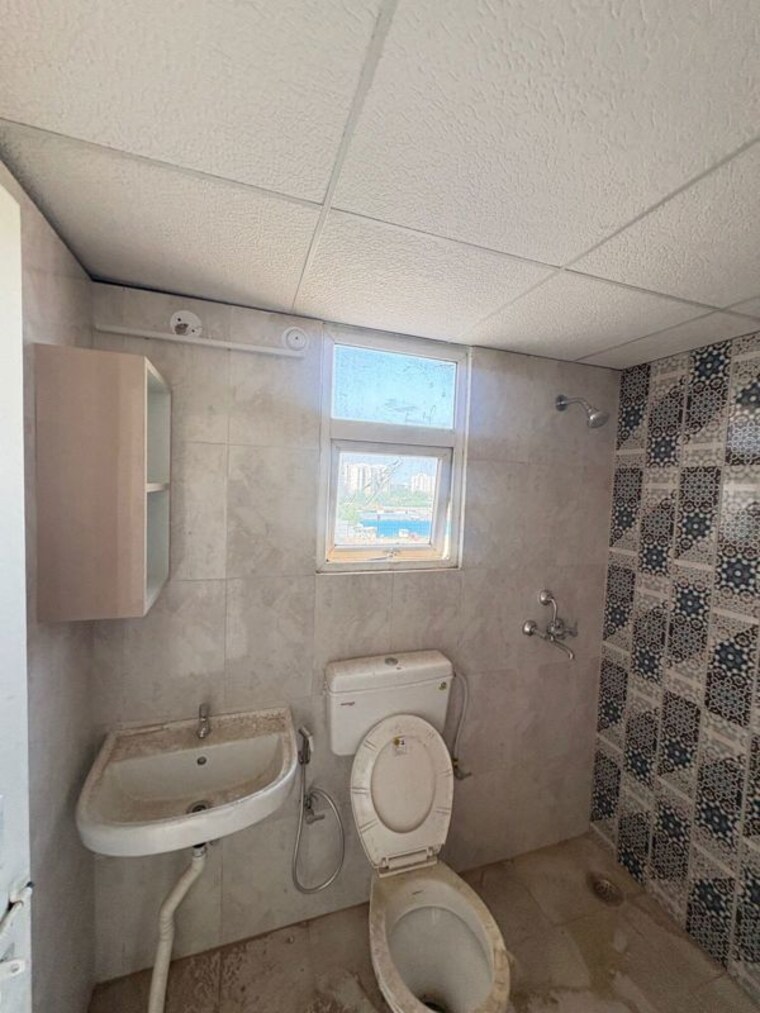Bathroom, signature-the-millennia-3 2 Bedroom 1000 Sq.Ft. Apartment In Sector 37d Gurgaon 10364652