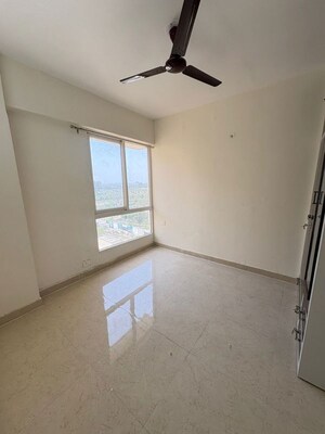 Room in 2 BHK Apartment at Signature The Millennia 3, Sector 37d – for Rent