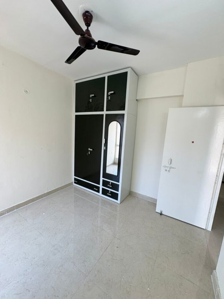 Room, signature-the-millennia-3 2 Bedroom 1000 Sq.Ft. Apartment In Sector 37d Gurgaon 10364677