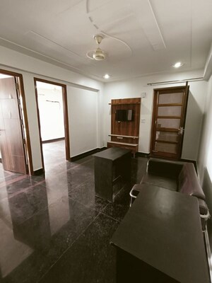 Living Room in 2 BHK Builder Floor at Sector 45 – for Rent