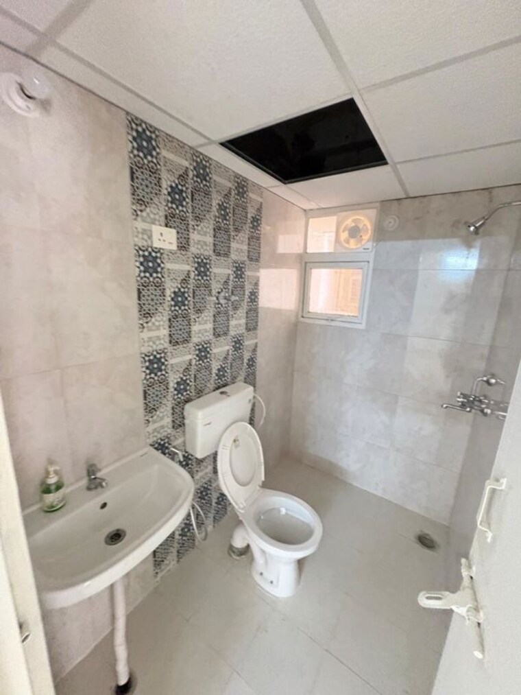 Bathroom, signature-the-millennia-3 2 Bedroom 1000 Sq.Ft. Apartment In Sector 37d Gurgaon 10364688