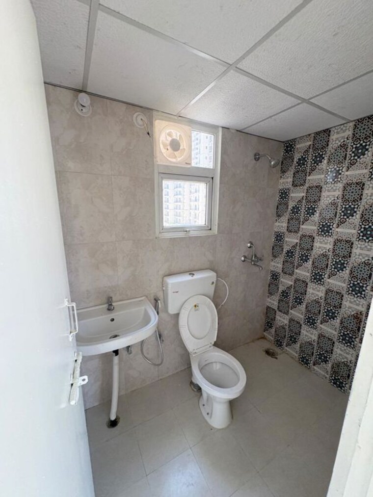 Bathroom, signature-the-millennia-3 2 Bedroom 1000 Sq.Ft. Apartment In Sector 37d Gurgaon 10364688