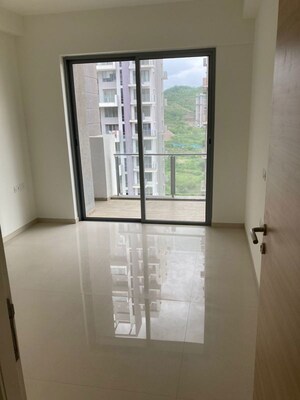Room in 3 BHK Apartment at Kalpataru Aurum, Baner – for Rent