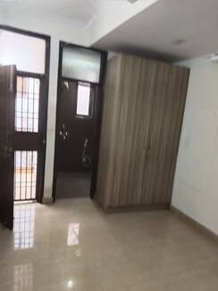 2 BHK Builder Floor For Rent in Chattarpur