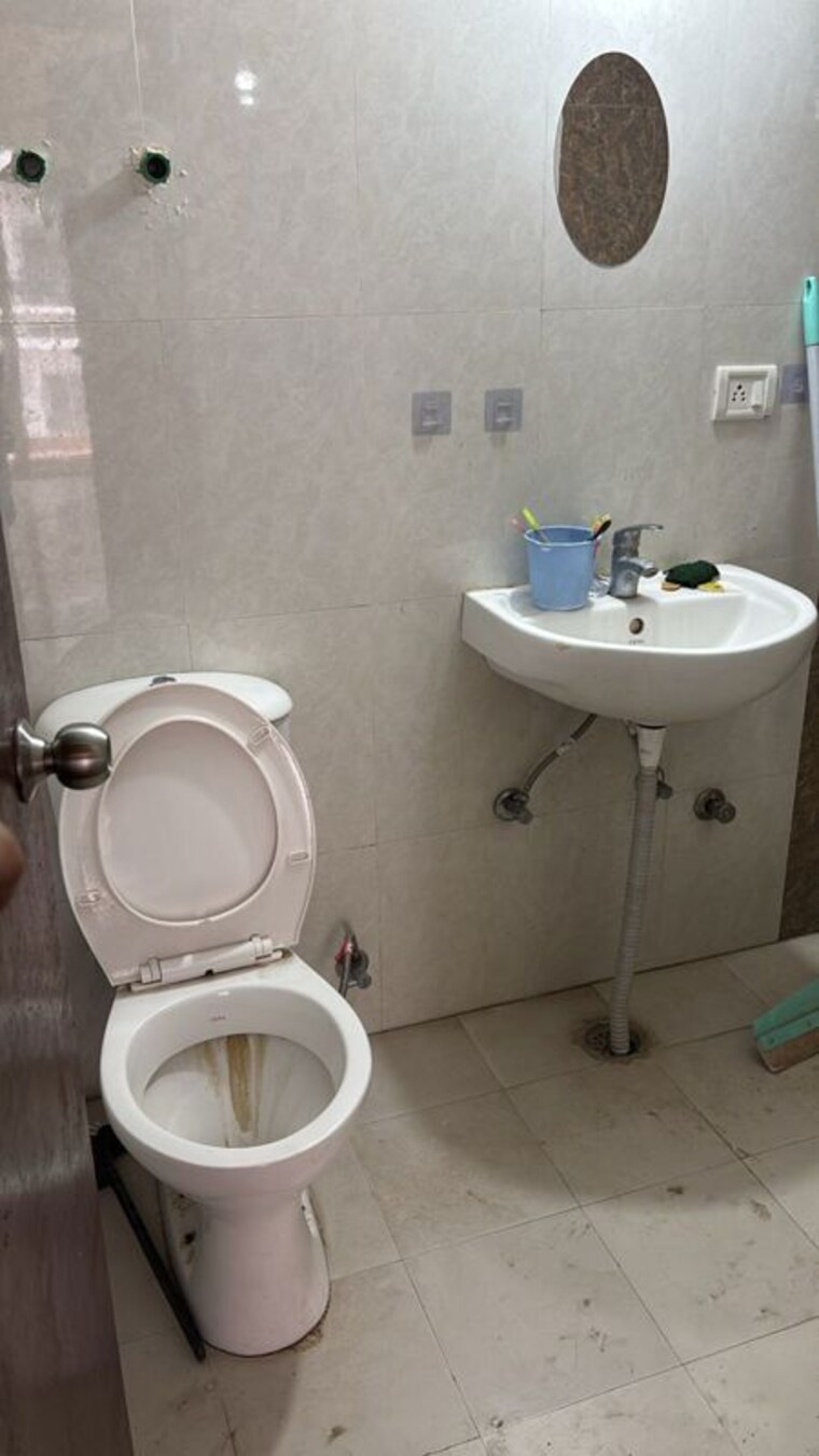 Bathroom, upsidc site b 2 Bedroom 1050 Sq.Ft. Builder Floor In Upsidc Site B Greater Noida 10364691