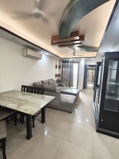 2 BHK Apartment For Rent in Logix Blossom County