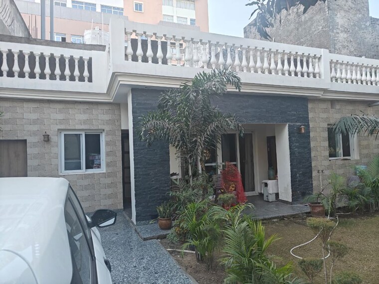 Exterior View, silver-city-extention 4 Bedroom 3798 Sq.Ft. Independent House In Vip Road Zirakpur 10364740