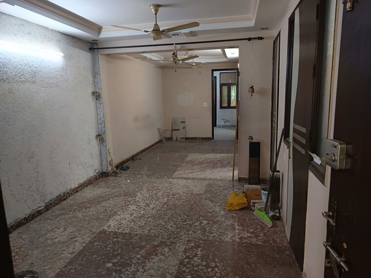 undefined, shiv nagar 3 Bedroom 110 Sq.Yd. Builder Floor In Shiv Nagar Delhi 10314005