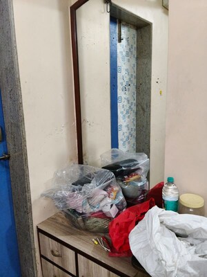 Bedroom in 2 BHK Apartment at Vakola – for Rent