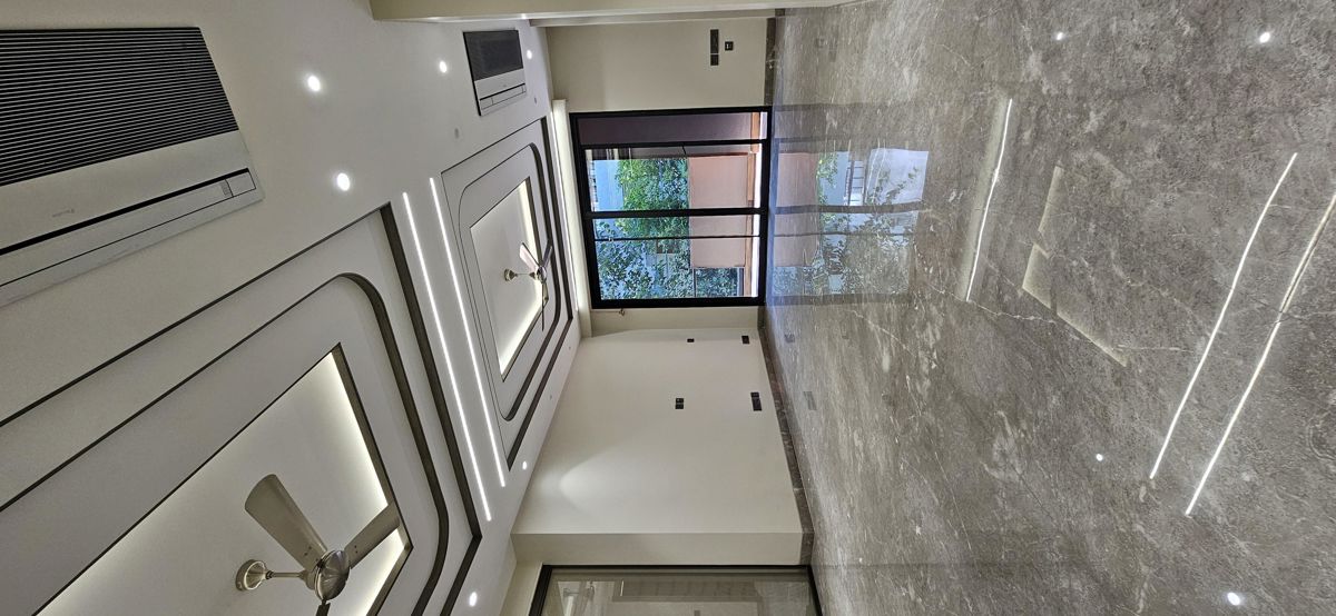 4 BHK + Pooja Room,Servant Room,Extra Room Builder Floor For Rent in Anand Lok