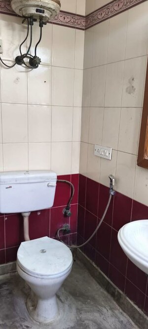 Washroom in 3 BHK Builder Floor at Kalkaji – for Rent
