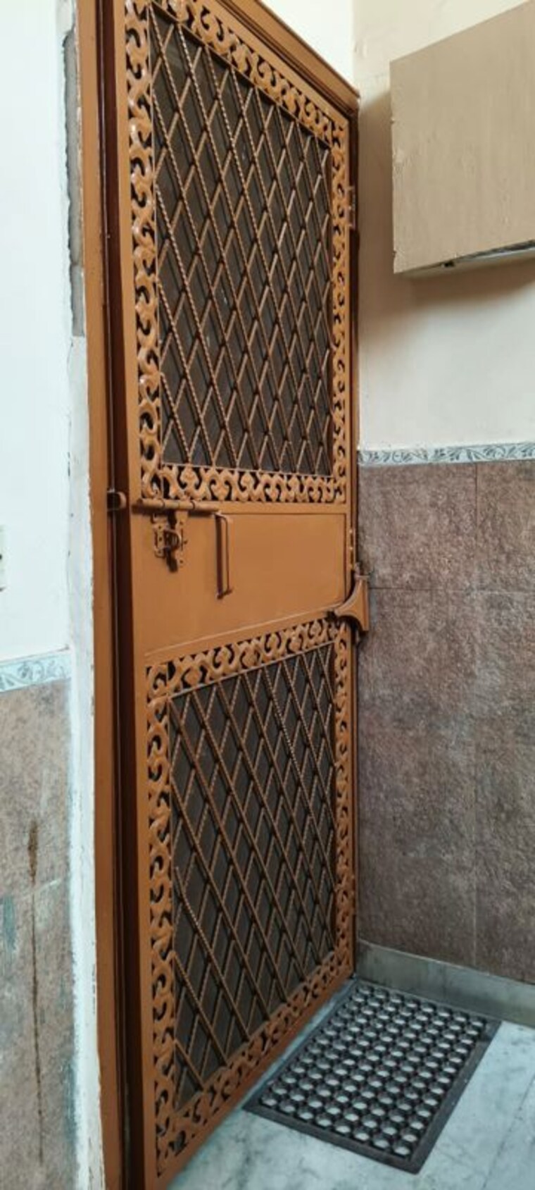 undefined, kalkaji 3 Bedroom 1800 Sq.Ft. Builder Floor In Kalkaji Delhi 10364778