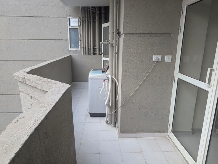Balcony, pyramid-urban-homes 2 Bedroom 598 Sq.Ft. Apartment In Sector 70a Gurgaon 10364829