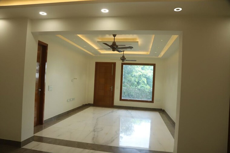 Bedroom, unitech-residency-greens 5 Bedroom 870 Sq.Yd. Builder Floor In Sector 46 Gurgaon 10364819