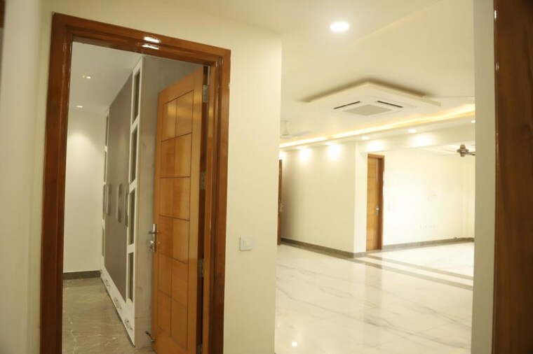 undefined, unitech-residency-greens 5 Bedroom 870 Sq.Yd. Builder Floor In Sector 46 Gurgaon 10364819