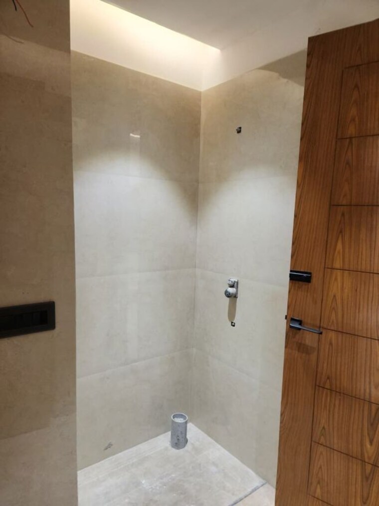 Bathroom, green fields colony 2 Bedroom 20000 Sq.Ft. Builder Floor In Green Fields Colony Faridabad 10364871