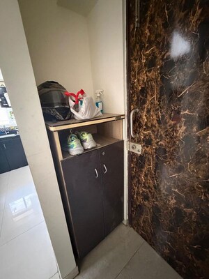 Furnished Amenities in 1.5 BHK Apartment at Lodha Amara New Tower, Kolshet Road – for Rent