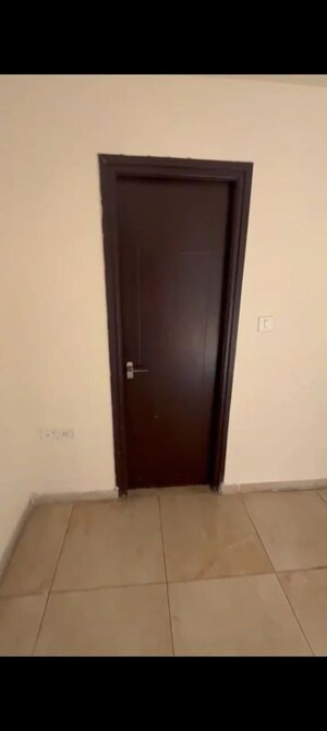 Furnished Amenities in 3 BHK Apartment at Himalaya Pride, Tech Zone 4 Greater Noida – for Rent