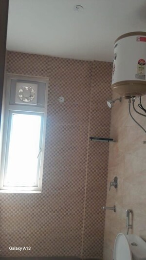 Room in 3.5 BHK Apartment at The Center Court Prime, Sector 88a – for Rent