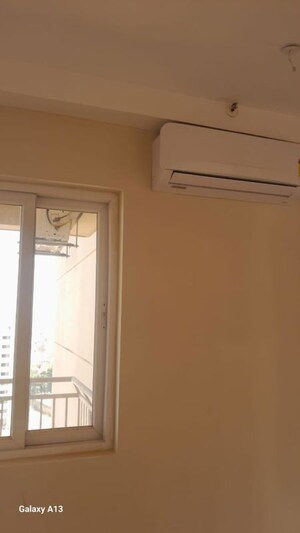 Room in 3.5 BHK Apartment at The Center Court Prime, Sector 88a – for Rent