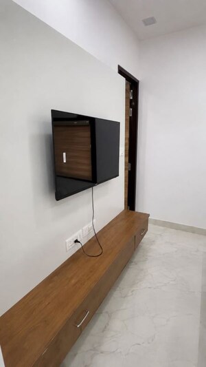 Furnished Amenities in Studio Builder Floor at Sector 21c – for Rent