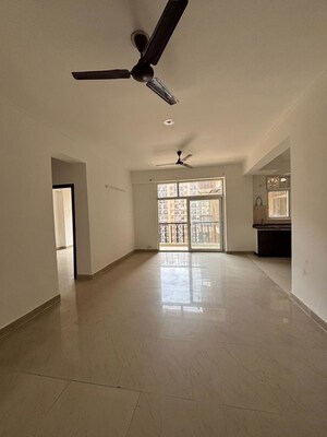 Room in 3 BHK Apartment at Amrapali Platinum, Sector 119 – for Sale