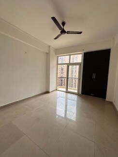3 BHK + Extra Room Apartment For Sale in Amrapali Platinum