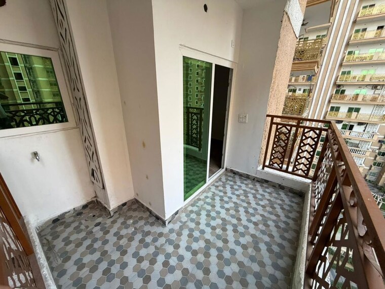 Balcony, migsun-vilaasa 3 Bedroom 1075 Sq.Ft. Apartment In Eta Ii Greater Noida Greater Noida 10364947