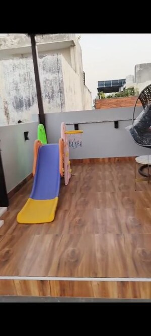 Team Area in 3 BHK Builder Floor at Rajouri Garden – for Sale