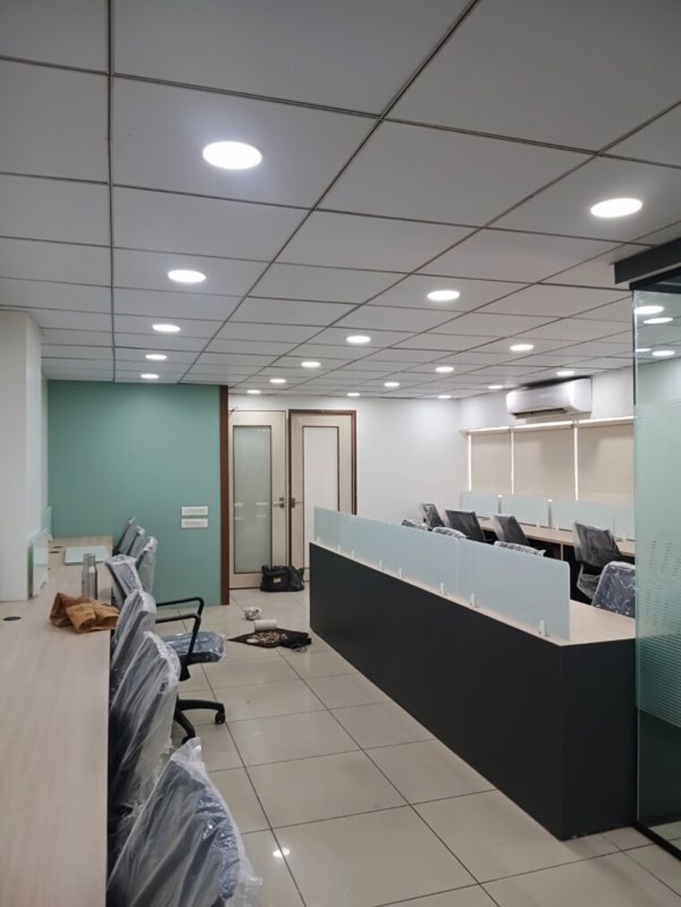 Team Area, shivalik-abaise Commercial Office Space 1368 Sq.Ft. In Prahlad Nagar Ahmedabad 10365005