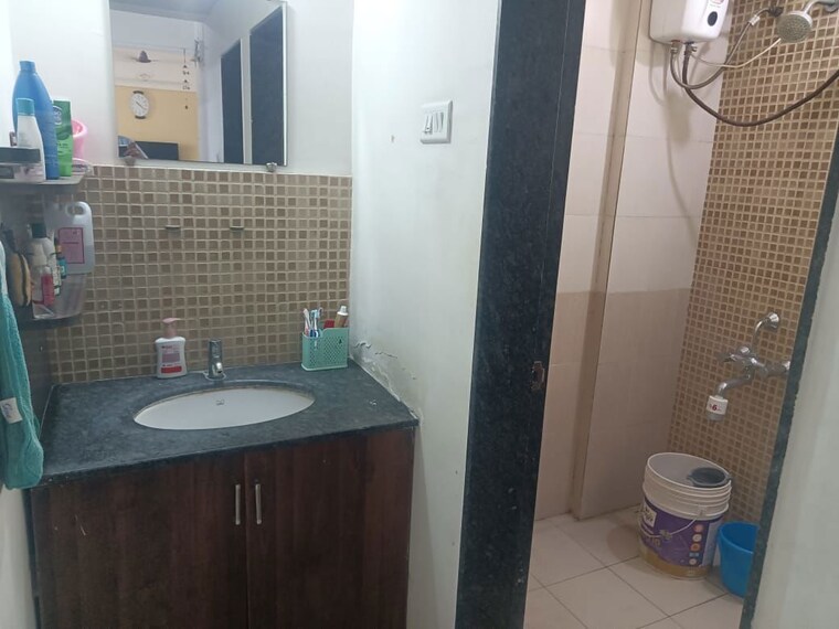 Bathroom, atul-alcove 1.5 Bedroom 690 Sq.Ft. Apartment In Pimple Saudagar Pune 10365019