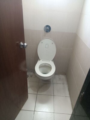 Bathroom in 1.5 BHK Apartment at Atul Alcove, Pimple Saudagar – for Sale