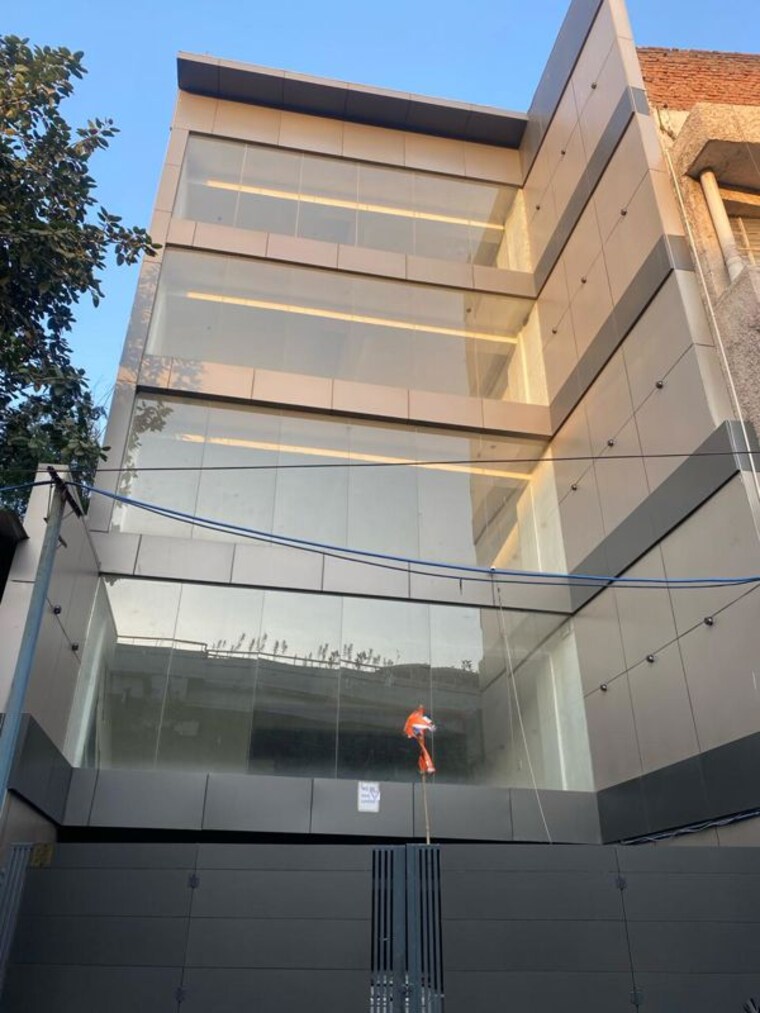 Exterior View, raja garden Commercial Office Space 2700 Sq.Ft. In Raja Garden Delhi 10365030