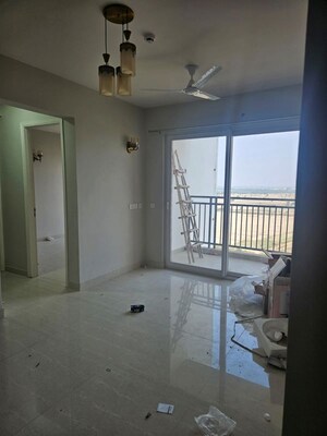 Room in 2 BHK Apartment at Eldeco Live By The Greens, Sector 150 – for Rent