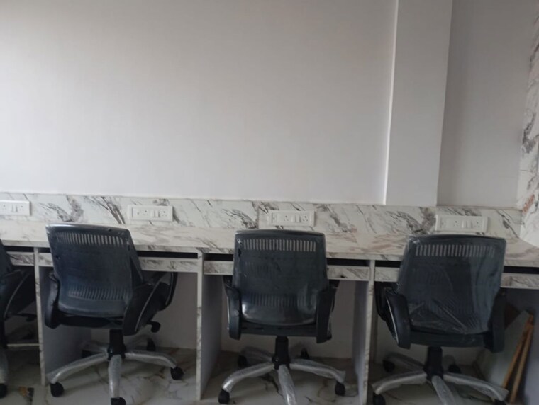 Team Area, arenja-corner Commercial Office Space 600 Sq.Ft. In Vashi Sector 17 Navi Mumbai 10365031