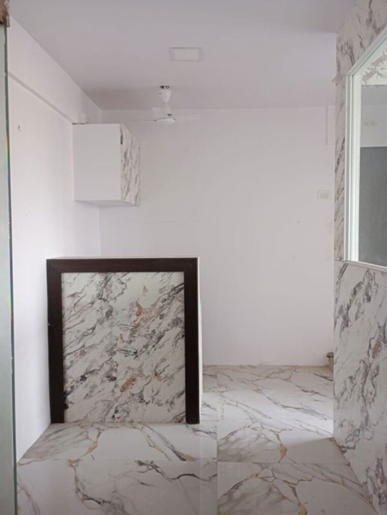 Room, arenja-corner Commercial Office Space 600 Sq.Ft. In Vashi Sector 17 Navi Mumbai 10365031
