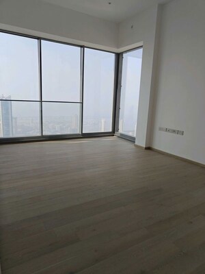 Room in 5 BHK Apartment at Rustomjee Crown, Prabhadevi – for Sale