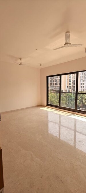 Room in 2 BHK Apartment at Bandra West – for Rent